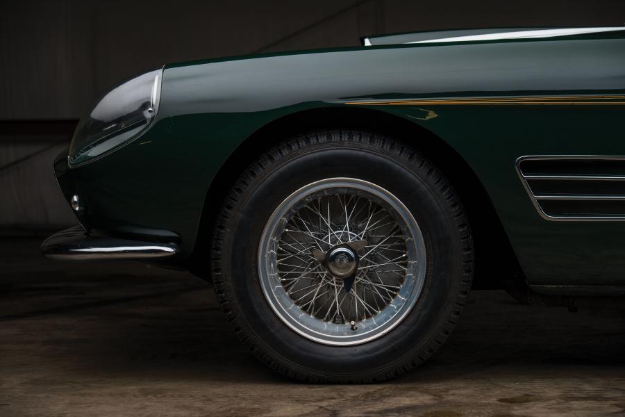Колеса Ferrari 410 Superamerica Coupe (1305SA) 1959 года  (фото 14 из 27)
